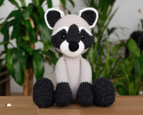 Receita Guaxinim Sentado Amigurumi