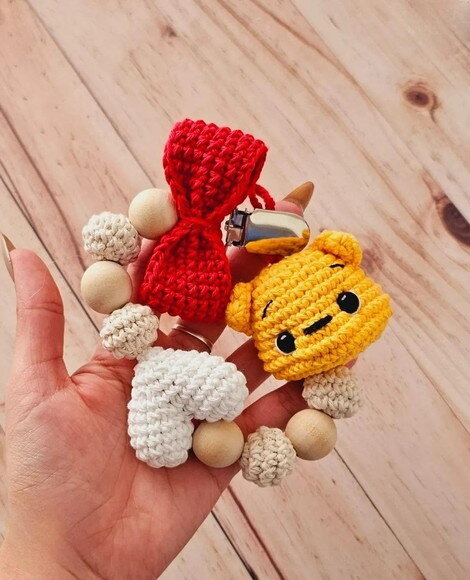 Receita Prendedor de Chupeta Pooh Amigurumi
