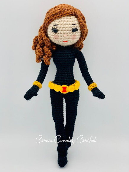 Receita Viuva Negra Amigurumi