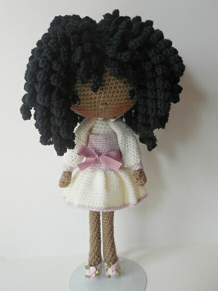 Receitas em PDF- Boneca negra Amigurumi