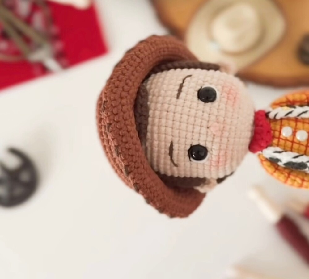 Woody Toy Story em Amigurumi