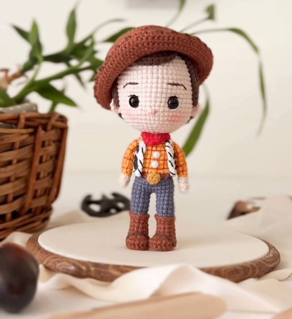 Woody Toy Story em Amigurumi