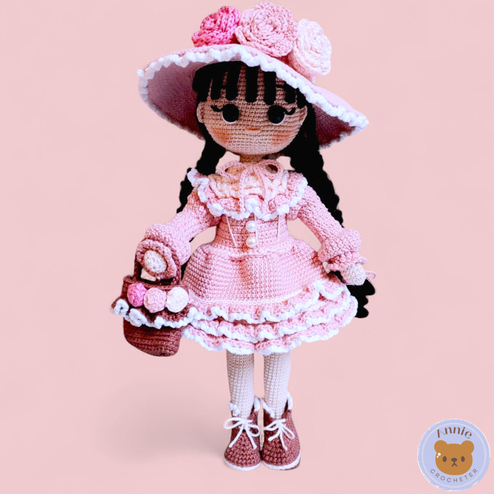 Boneca de Crochê Josephine Amigurumi Rosa com Branco Cabelo Pret