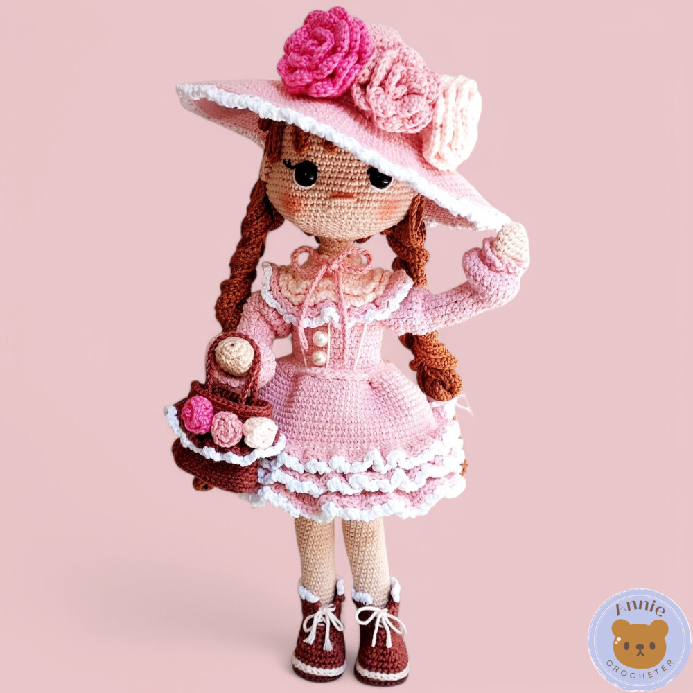 Boneca de Crochê Josephine Amigurumi Rosa Cabelo Castanho
