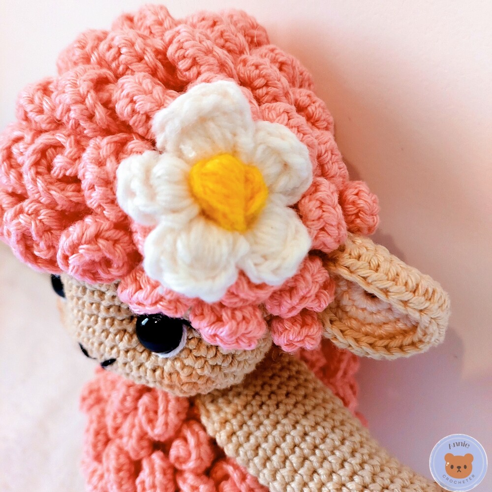 Boneca Ovelhinha de Crochê Animais Amigurumi Rosa