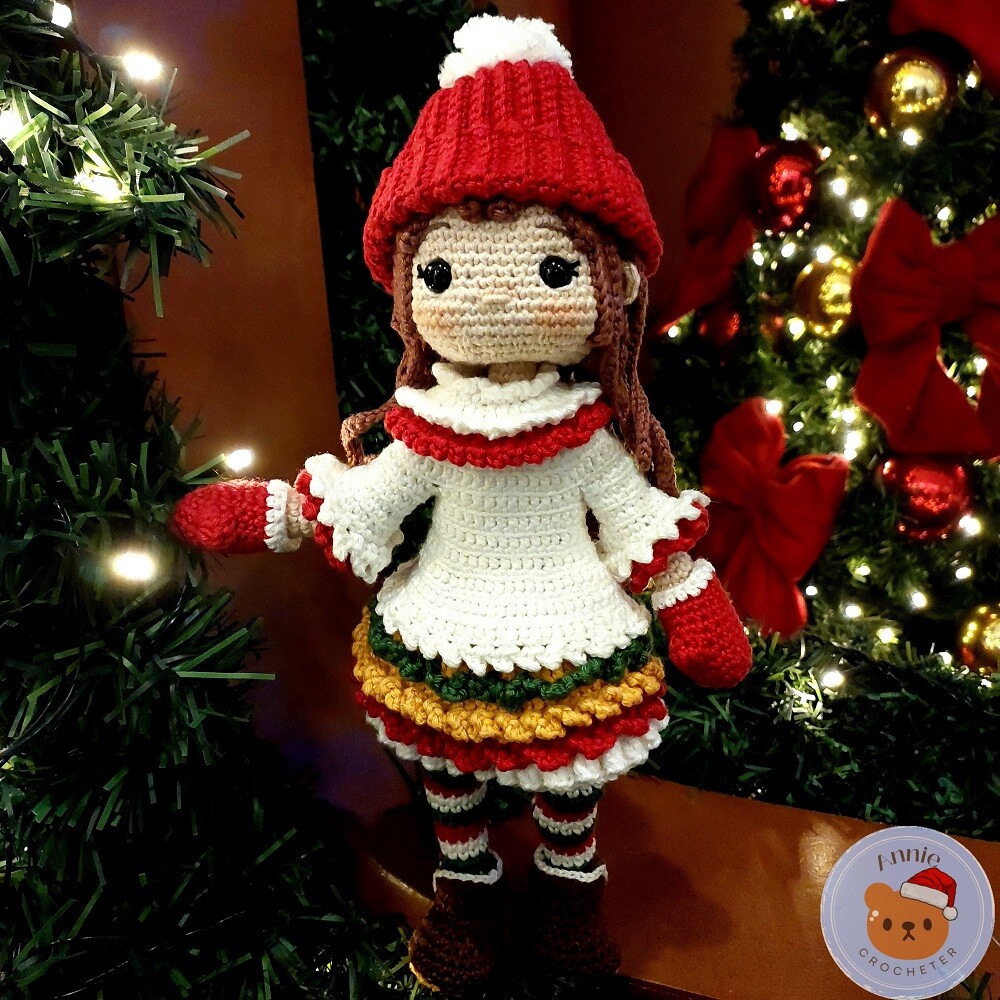 Boneca Natalina de Crochê com Gorro e Luvas