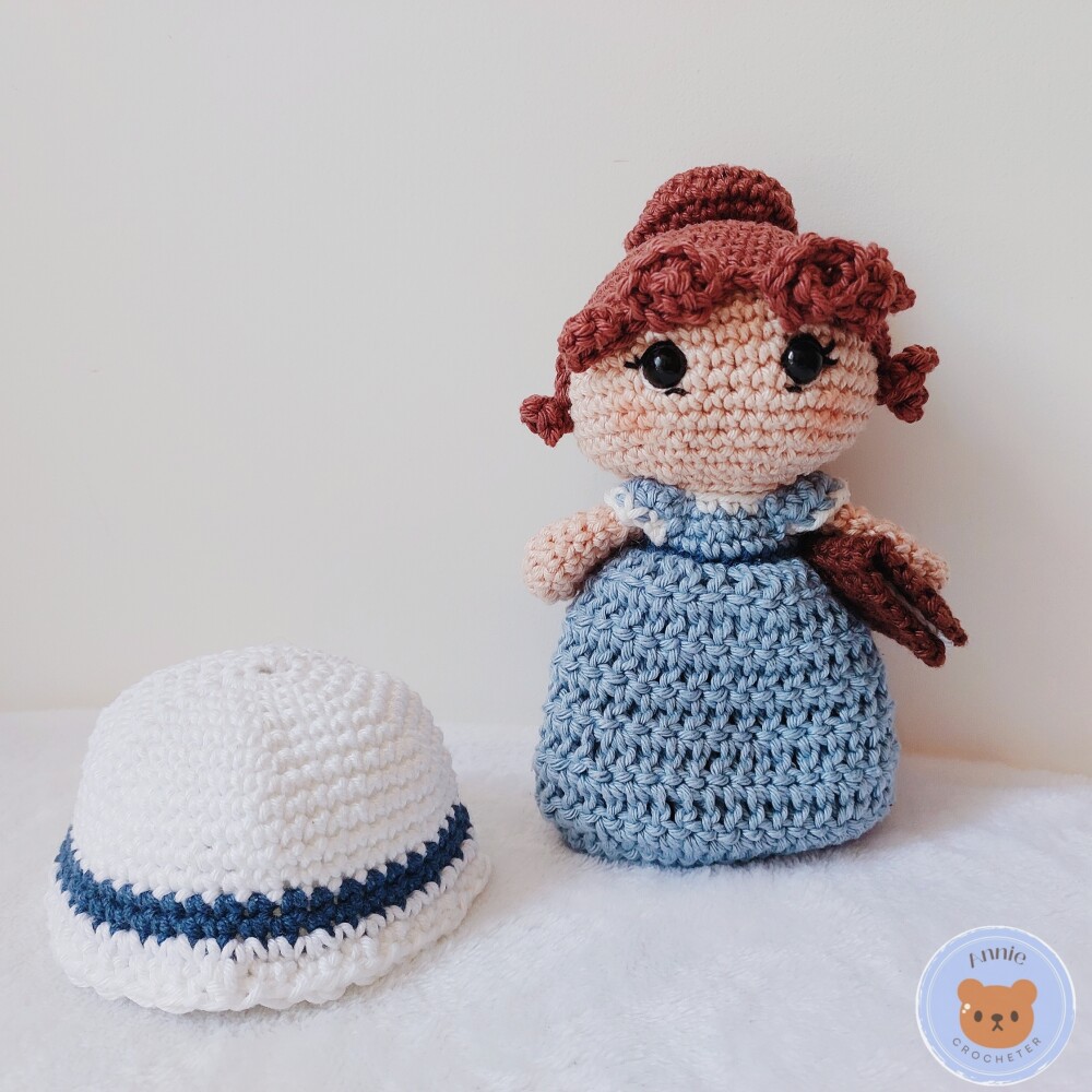 Boneca de Crochê Jane Austen Amigurumi