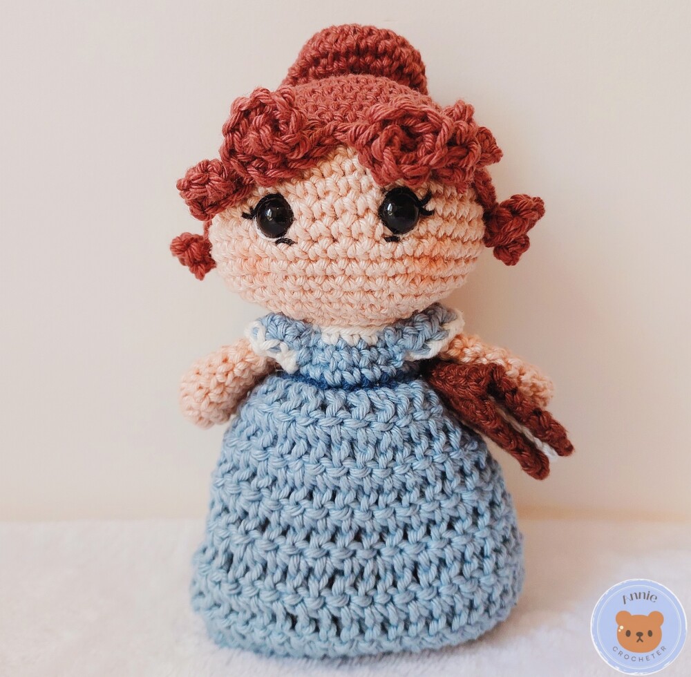 Boneca de Crochê Jane Austen Amigurumi