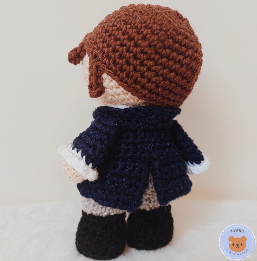 Boneco de Crochê Sr. Darcy Amigurumi Orgulho e Preconceito