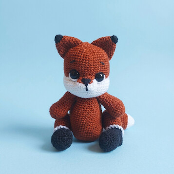 Raposa de Crochê em Miniatura Amigurumi
