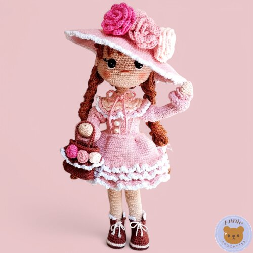 Boneca de Crochê Josephine Amigurumi Rosa Cabelo Castanho