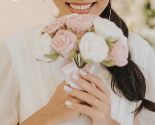 Buquê de Rosas de Crochê para Casamento