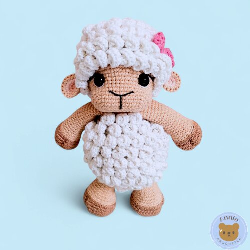 Boneca Ovelhinha de Crochê Animais Amigurumi Branca