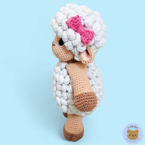 Boneca Ovelhinha de Crochê Animais Amigurumi Branca