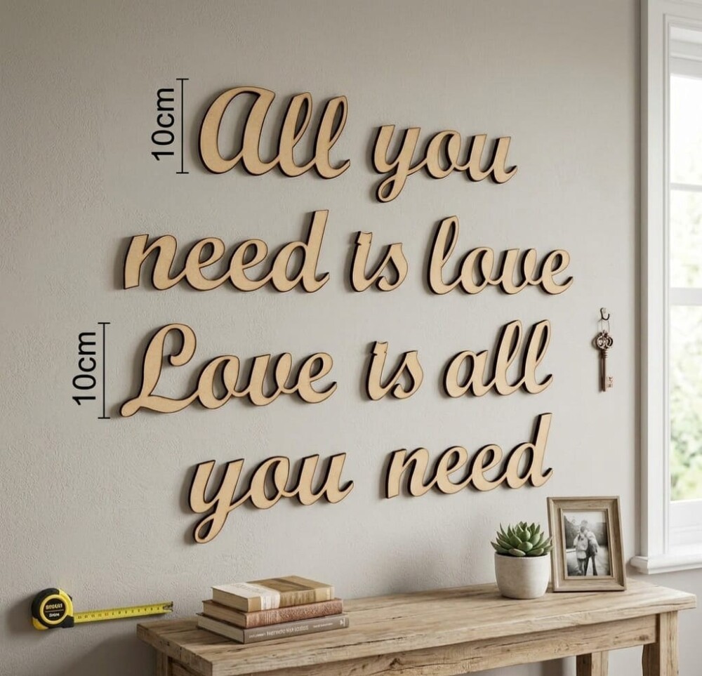 Frase decorativa para Parede All you need is love Beatles em MDF