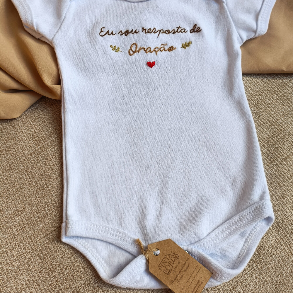 Body de Bebê em algodão bordado a mão personalizável