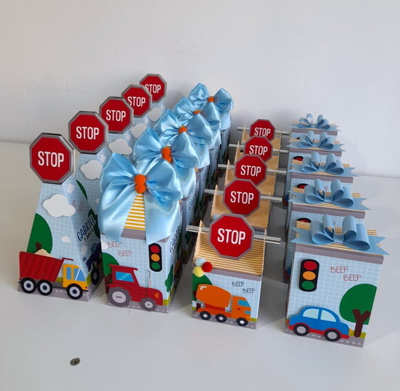 Kit Meios de Transporte/ Carrinhos - 50 Peças