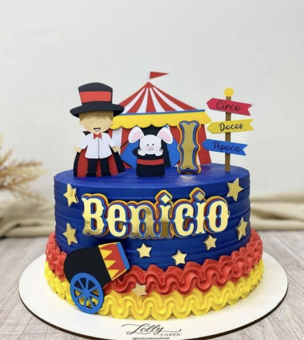 TOPO DE BOLO CIRCO MENINO BENÍCIO - STUDIO