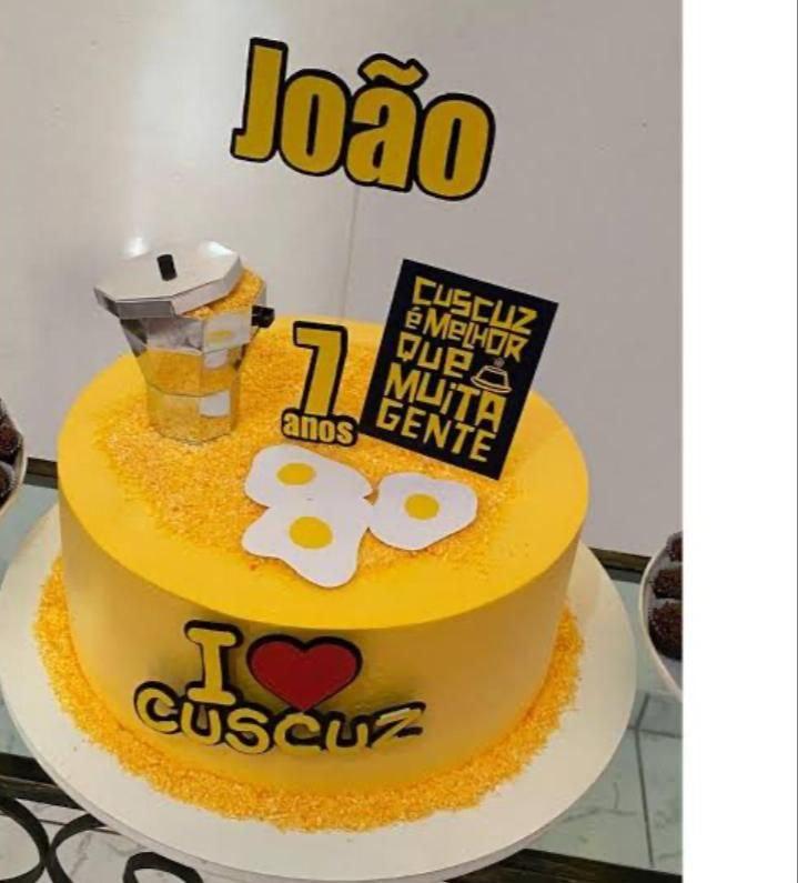 Topo de Bolo Cuscuz João - Studio