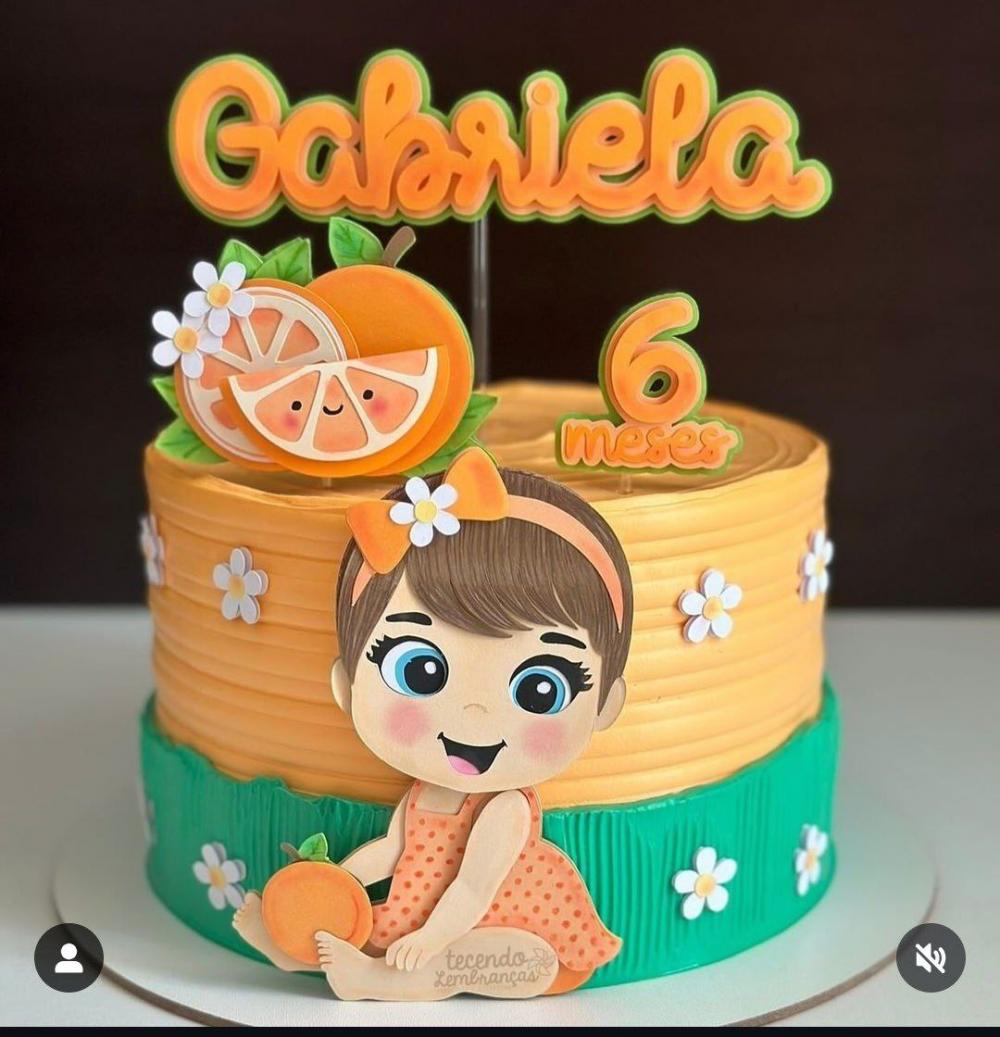 Topo de Bolo Laranjinha Menina Gabriela - Studio