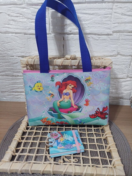 Kit 10 Bolsas Pequena Sereia e Chaveirinho para Pintar