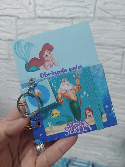 Kit 10 Bolsas Pequena Sereia e Chaveirinho para Pintar