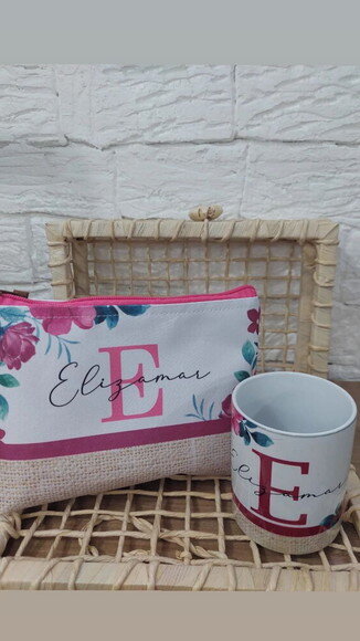 Kit Personalizado – Caneca de Porcelana + Necessaire