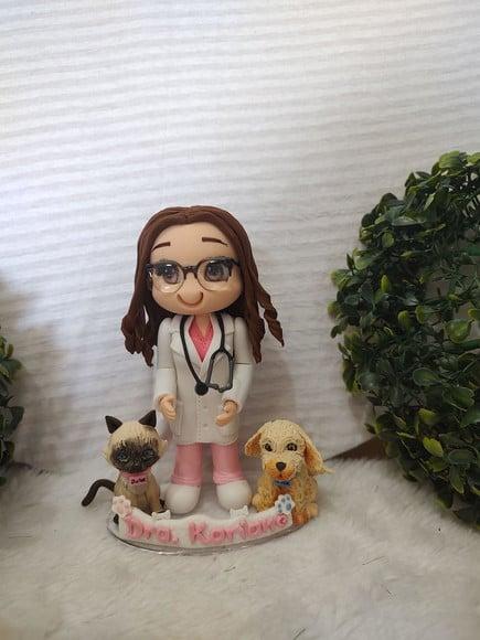 Boneca Profissão Veterinária