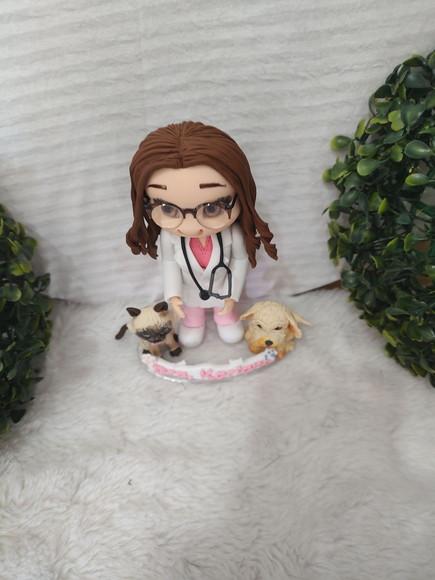 Boneca Profissão Veterinária