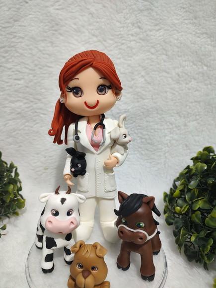 Boneca Profissão Veterinária