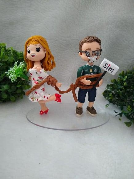 Casal amarrados