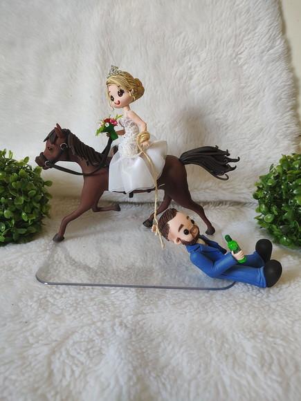Casal de Noivinhos com Cavalo
