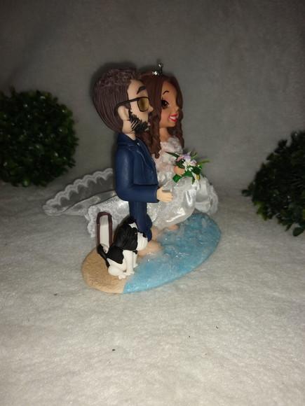 Casal de Noivinhos com Pet na Praia