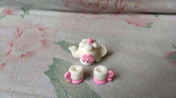 Conjunto chaleira e xicaras