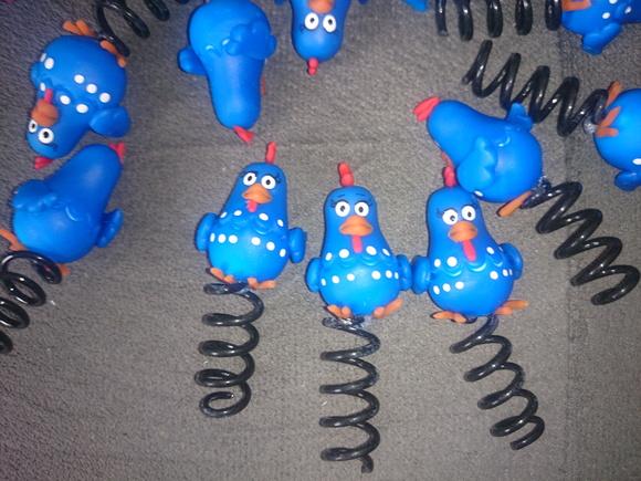 lápis com ponteira galinha pintadinha