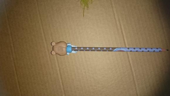 lápis com ponteira ursinho