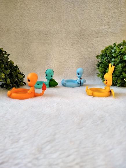 porta doce pokemon sentado