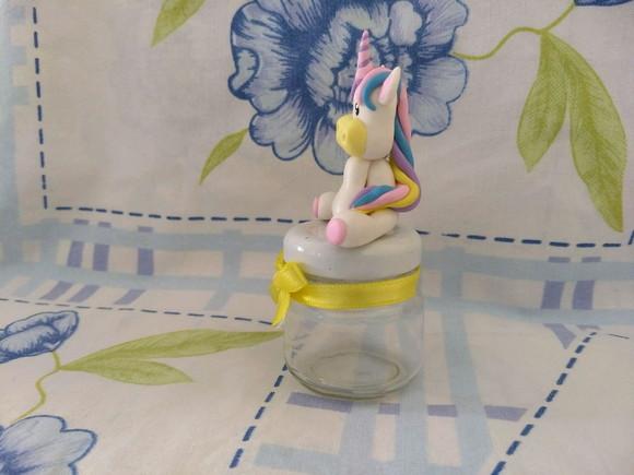 Pote de brigadeiro unicornio