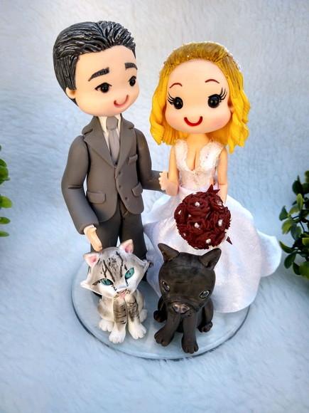 topo de bolo casamento com 2 pets