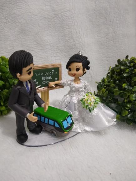 Topo de Bolo Casamento Professora e Motorista de Ônibus