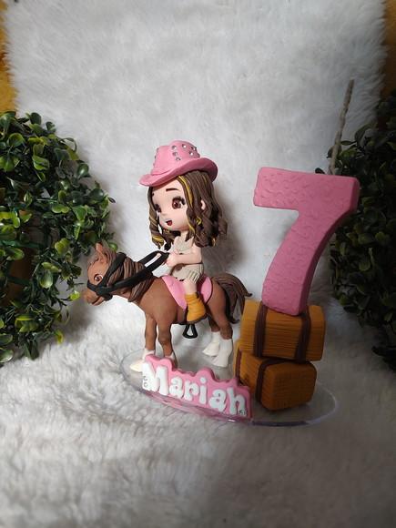 Topo de Bolo Menina no Cavalo