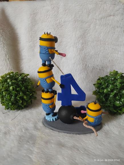 Topo de Bolo Minions com Vela