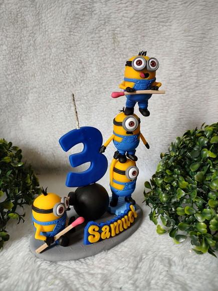 Topo de Bolo Minions com Vela
