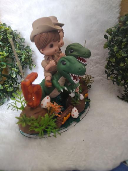 Topo de Bolo para Irmãos no Tema Dinossauro