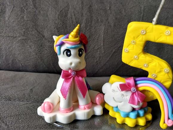 Topo de bolo unicornio