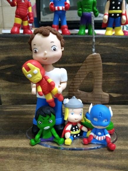 Topo de bolo vingadores