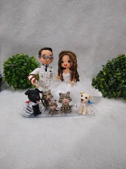 topo de casamento com 6 pets