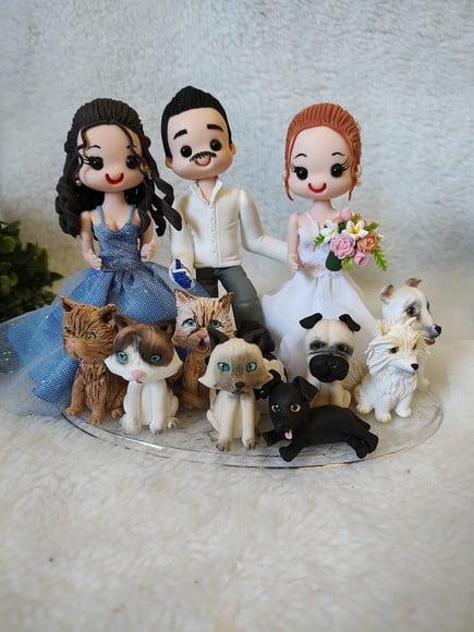 Topo de Casamento com 8 Pets e Filha Adolescente