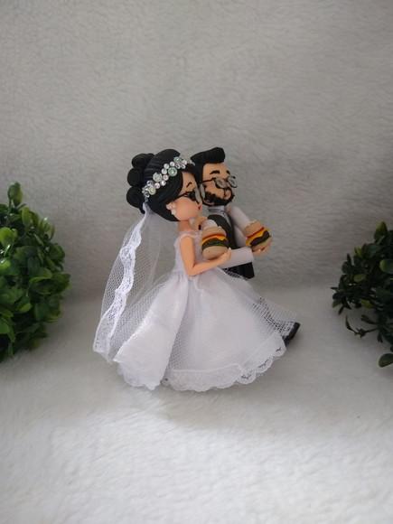 Topo de casamento com lanche