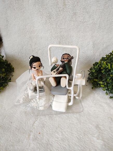 Topo de Casamento Dentista e Cantor